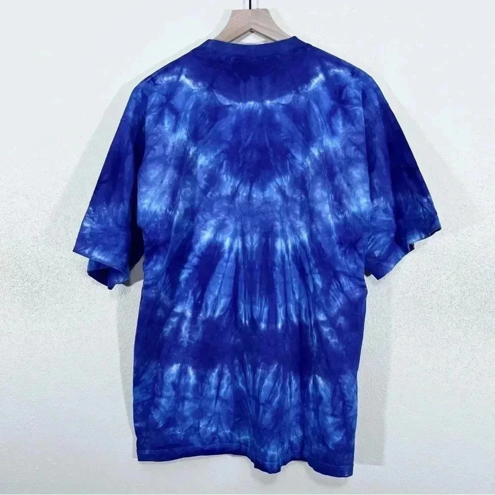Vintage Planet Earth Wolf Graphic Shirt - Picture 2 of 6